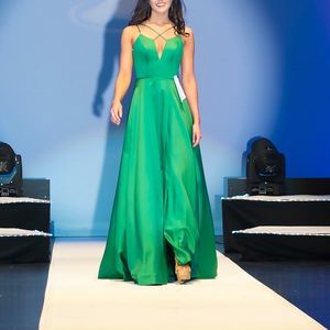 Emerald Green Jovani A-line satin prom pageant